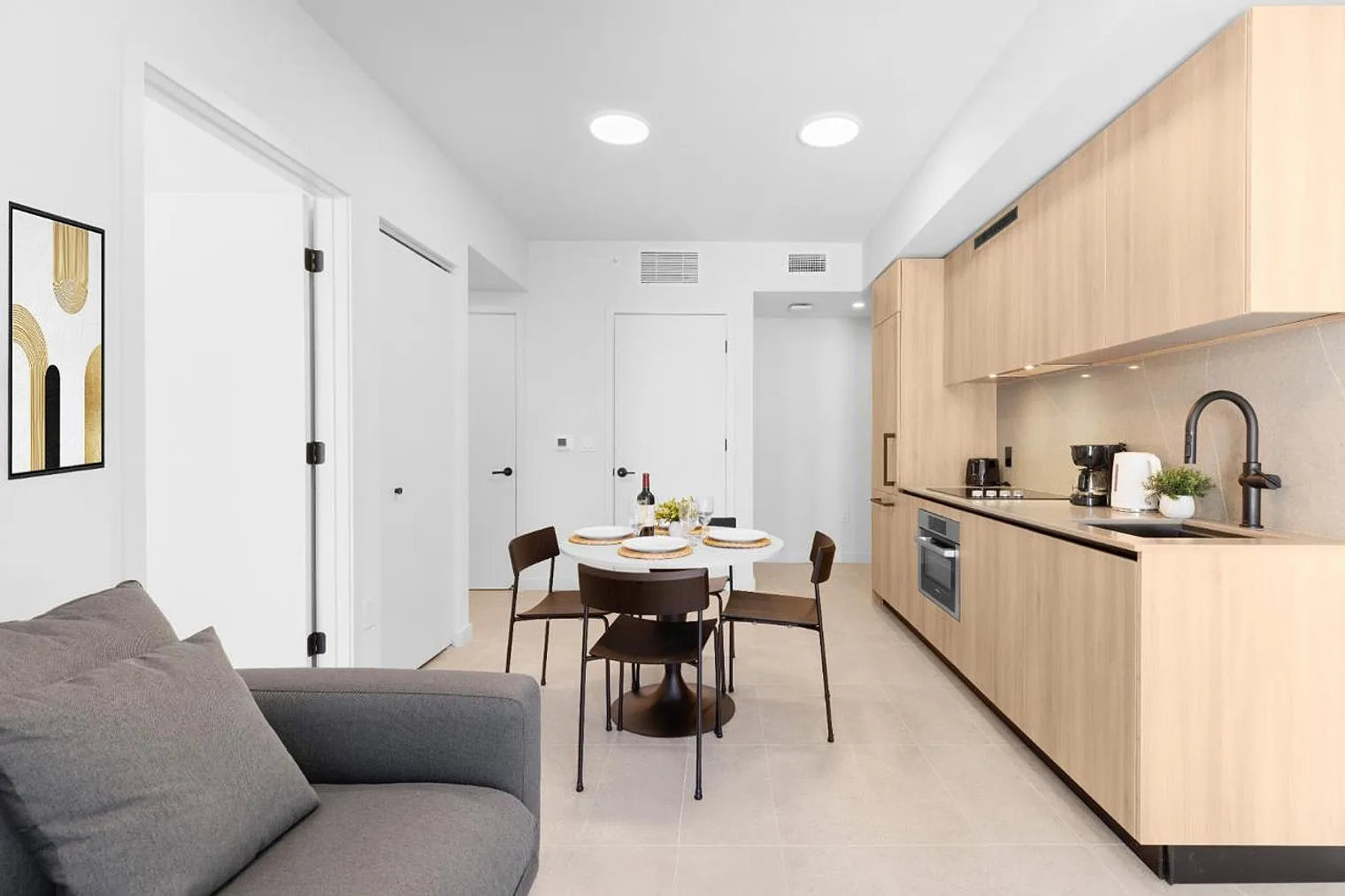 1 bed, 1.0 bath, 505 sqft, $3,050 — Photo 2