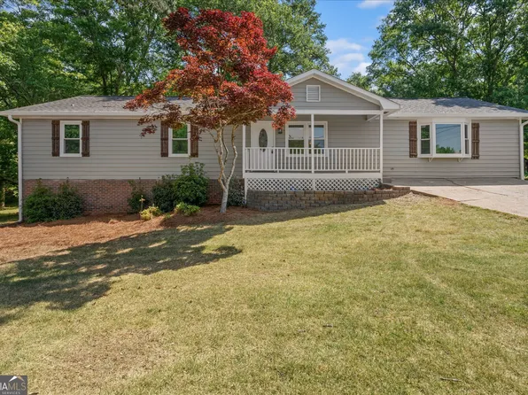 33 Russell Ln, Carrollton, GA 30116