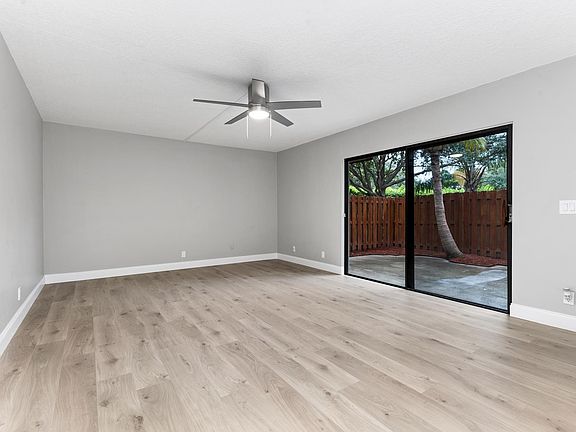 4th image of 1830 San Juan Dr #23-B