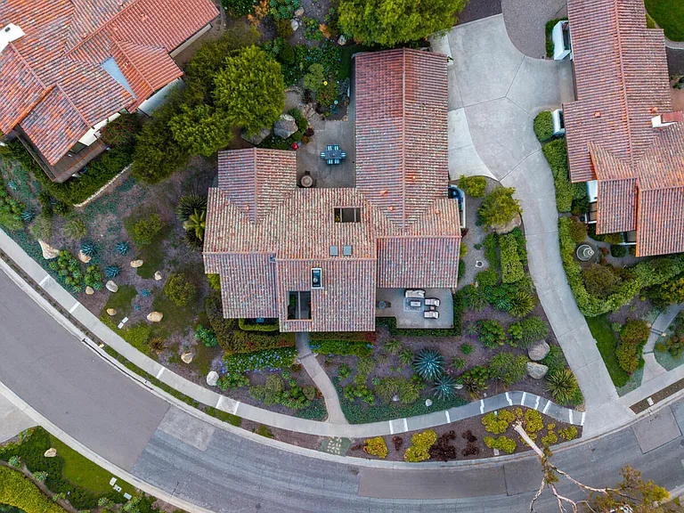 181 Coronada Cir — Photo 53