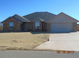 207 Choctaw Ave, Geronimo, OK 73543