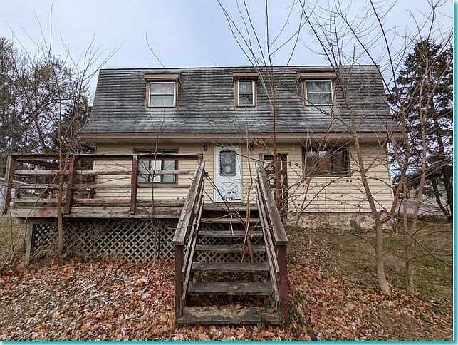 1st image of 208 Garfield Ave