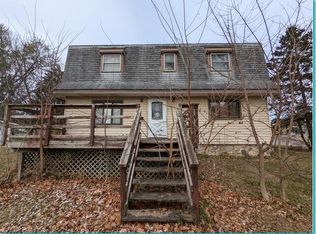 208 Garfield Ave, Reeseville, WI 53579