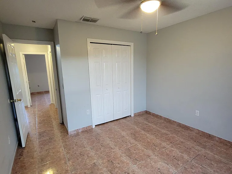 2404 Quail Cove Ct — Photo 8