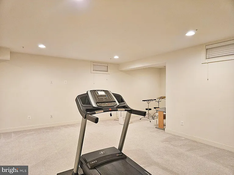 3332 Burton Dr — Photo 50