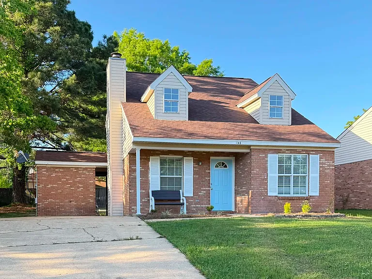 146 Ripon Ct — Photo 1