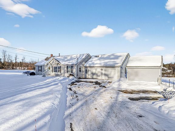 3rd image of 183 Country Club Road