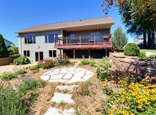 6842 Country Creek Ct, Greenleaf, WI 54126