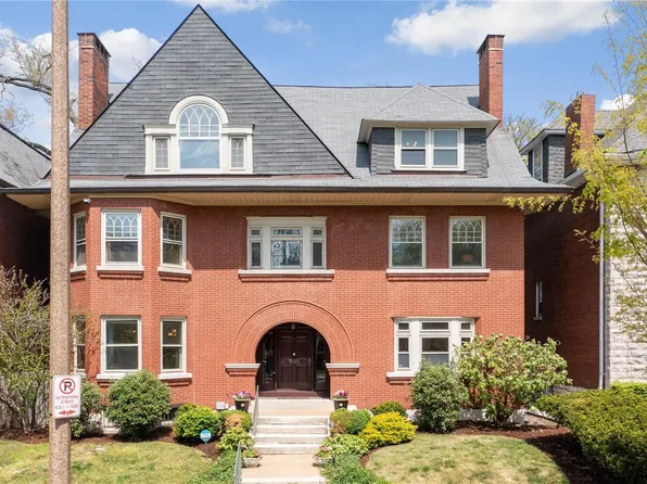 5121 Washington Pl, Saint Louis, MO 63108