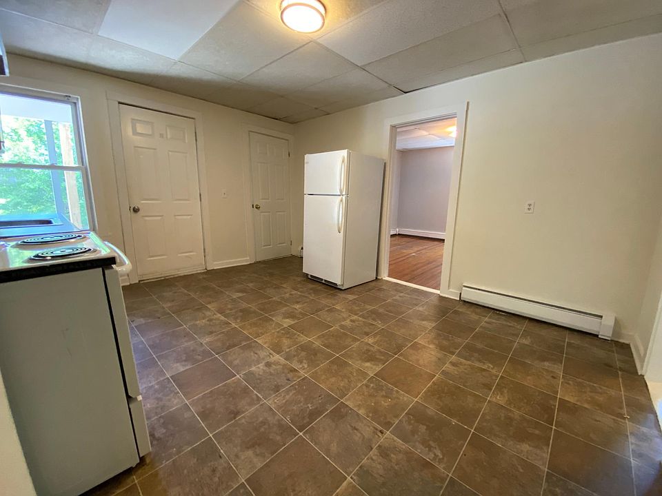 2nd image of 1196 North St #1-A