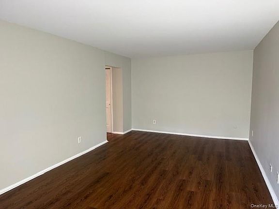 4th image of 6 Colonial Road #80