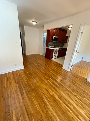 Rented by Haralmbos Gelalis, Landlord | media 11