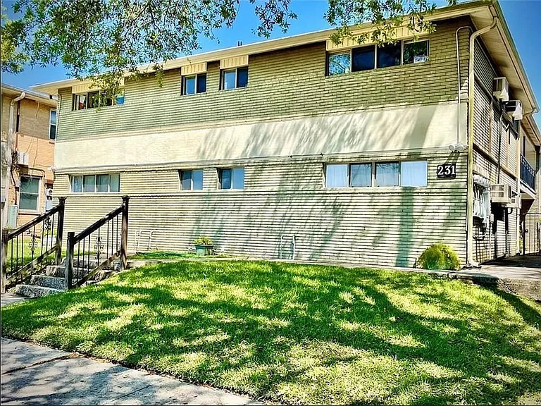 231 Opal St #6 — Photo 1