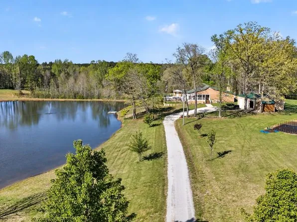 1311 Overton Rd, Victoria, VA 23974