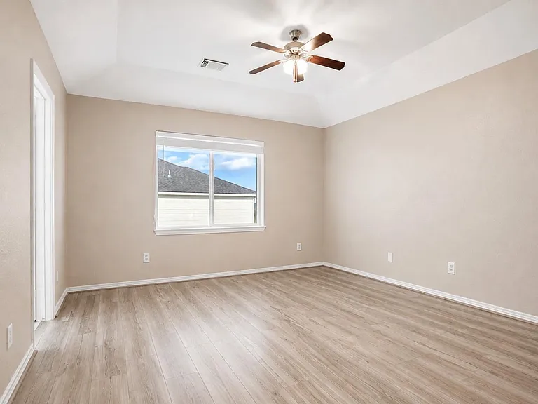 3906 Lakeridge Canyon Dr — Photo 22