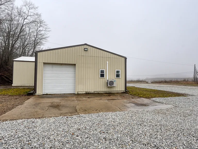 11126 E Pike Rd — Photo 4