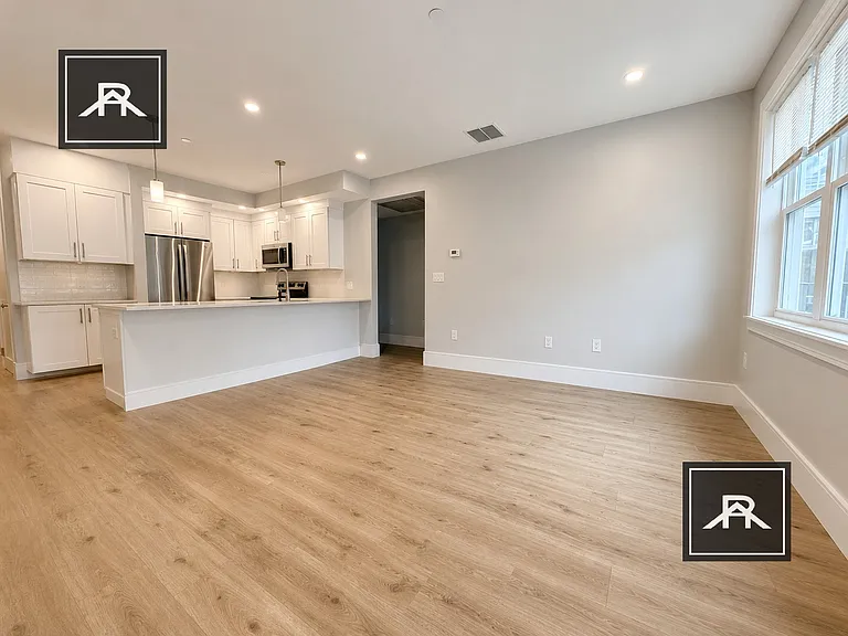 124 Kenrick St #5 — Photo 2