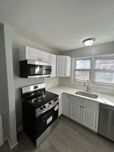 877 Farmington Ave #879-204 Photo 1 877 Farmington Ave #879-204 Photo 1