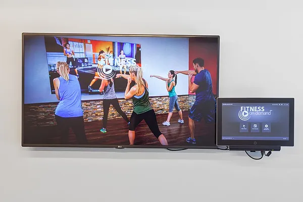 Rented by Greystar | media 25