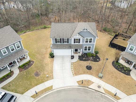 3rd image of 262 Augusta Walk