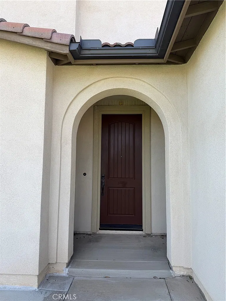 5 bed, 3.5 bath, 3426 sqft, $4,200 — Photo 3
