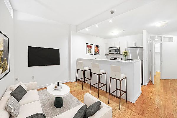 1st image of 30 W 18th St APT 5F