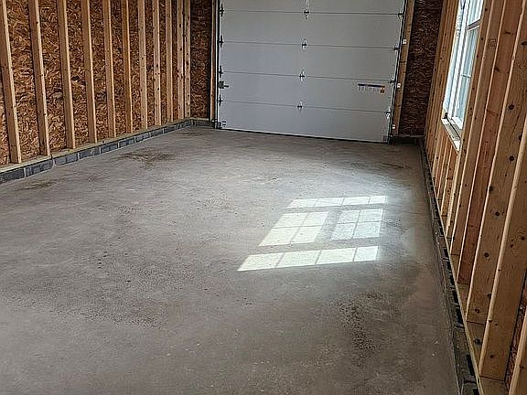 1 car garage