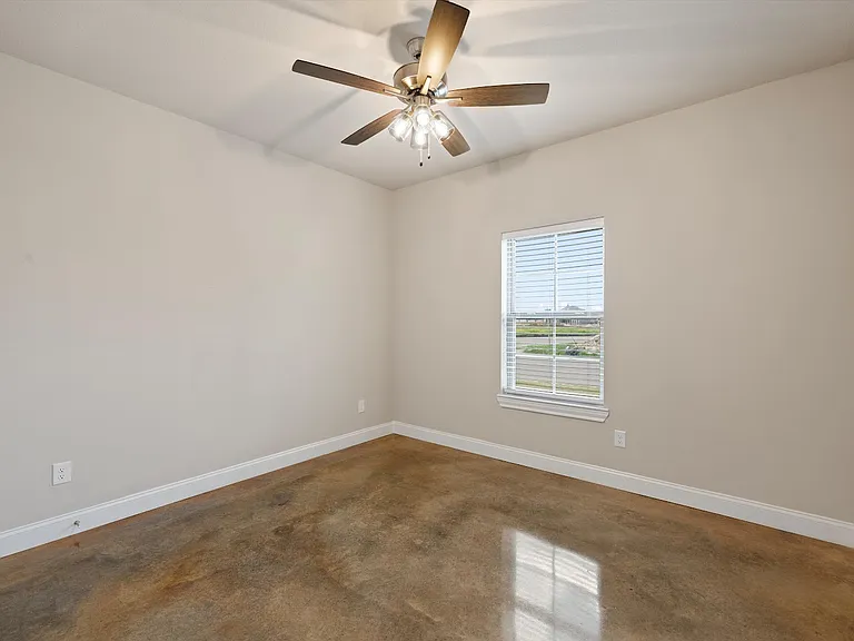 2409 Sloan Cir #A — Photo 8
