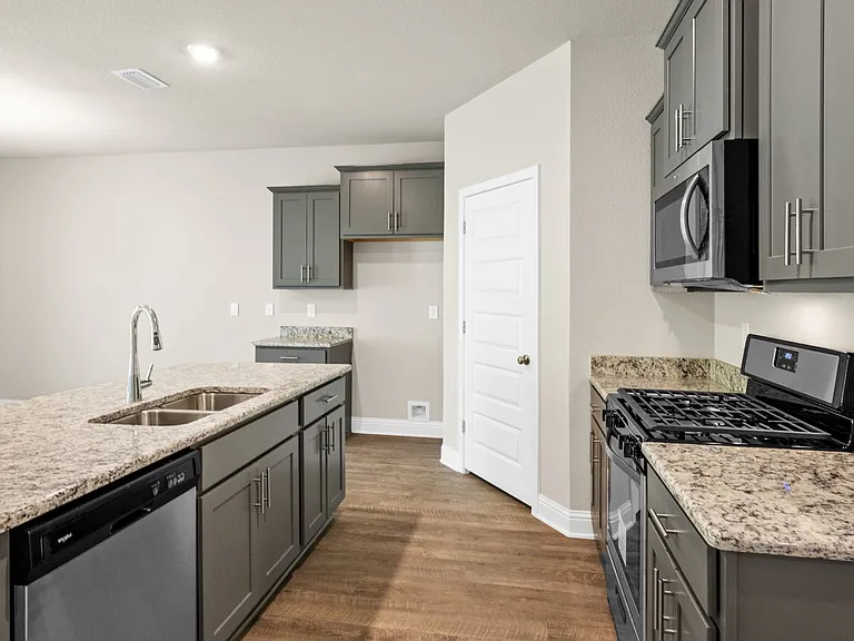 431 Gemini St — Photo 3