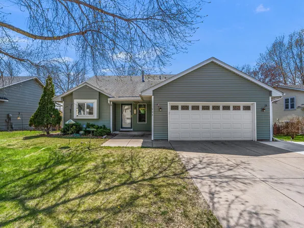 994 Ticonderoga Trl, Eagan, MN 55123
