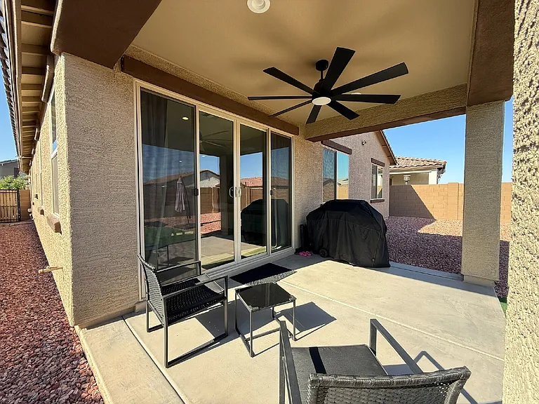 11037 W Hadley St — Photo 34