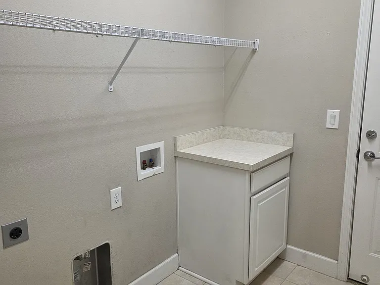 14083 Mahogany Ave — Photo 27