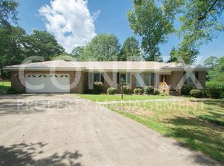 1413 Dogwood Ln, Bessemer, AL 35023