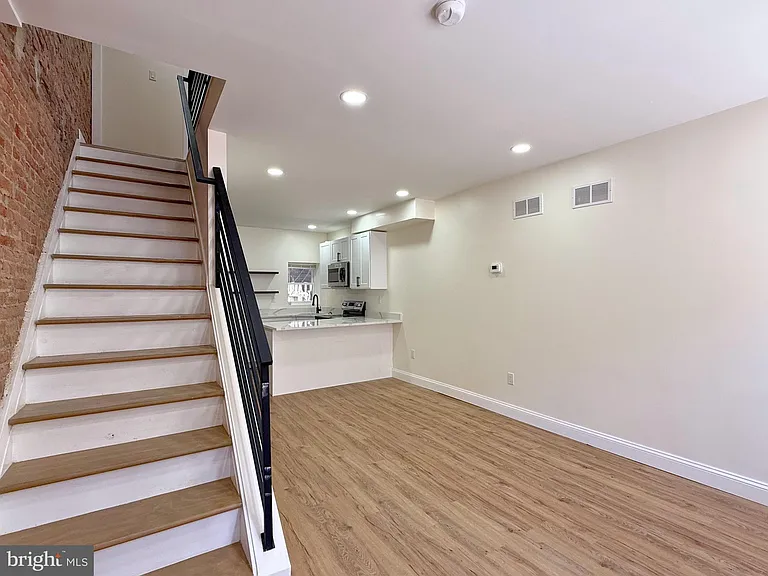 2762 Martha St — Photo 20