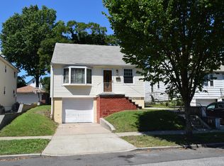 25 Elizabeth Ave, Staten Island, NY 10310