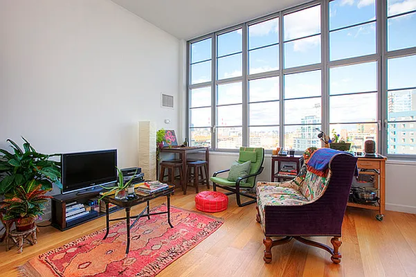 Sold by Modern Spaces | media 8