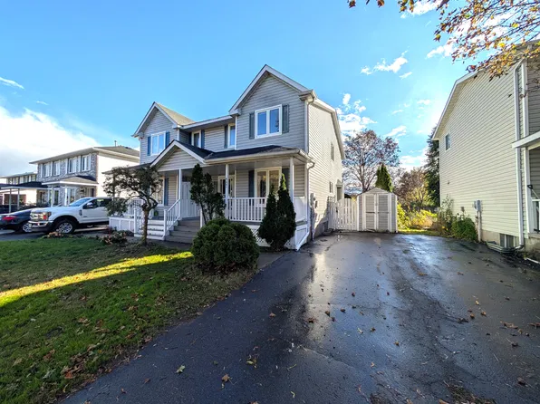 487 Grandtrunk Ave #487, Kingston, ON K7M 8W9