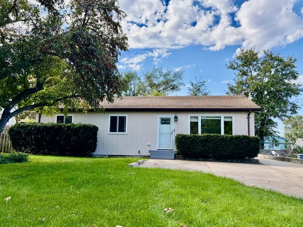 1N710 Newton Ave, Glen Ellyn, IL 60137