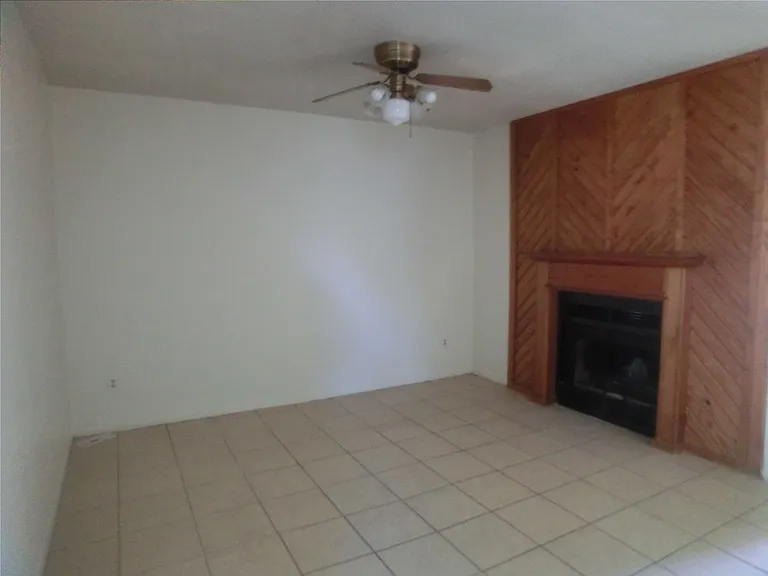 302 Sorrel Dr. — Photo 4