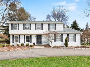3132 Daleview Dr, Ann Arbor, MI 48105