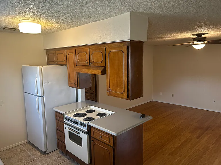 5001 Donnelly Ave — Photo 7