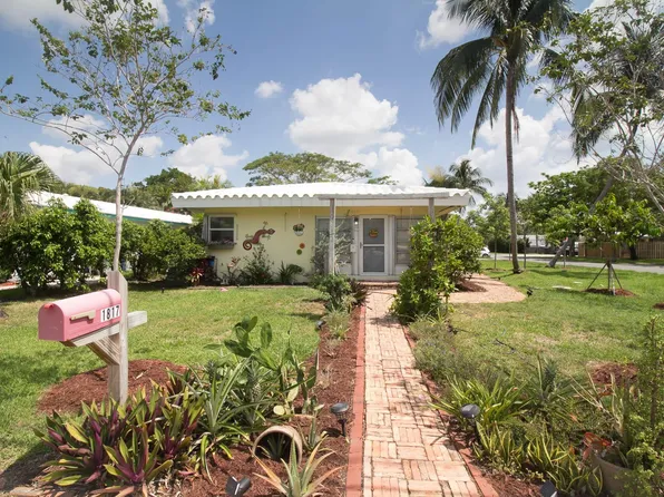 1817 NE 2nd Street, Pompano Beach, FL 33060