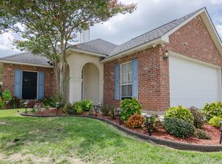2046 Hunters Way Dr, Baton Rouge, LA 70816
