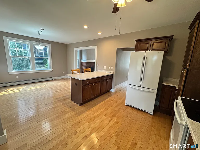 18 Spicer Ave — Photo 12