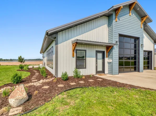 43849 Bass Harbor Rd, Pelican Rapids, MN 56572