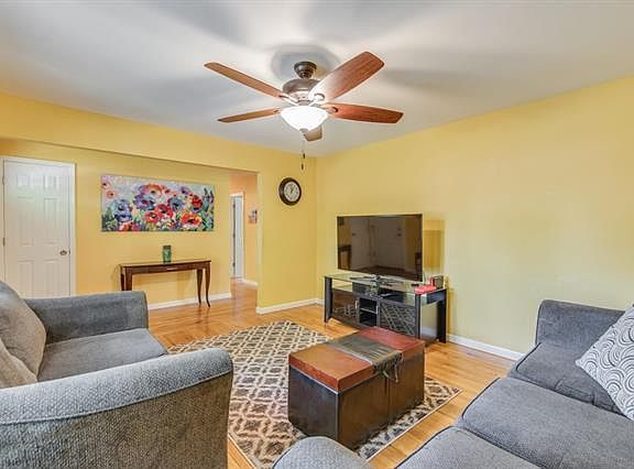 5th image of 336 Burncoate Dr