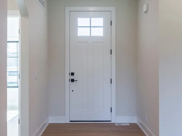 11056 N 173rd St, Bennington, NE 68007