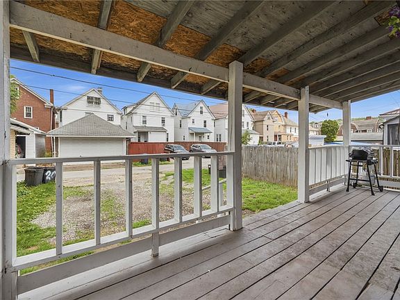 3rd image of 203-205 Maple St