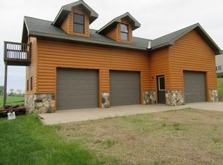 57 Pleasant View Rd, Slayton, MN 56172