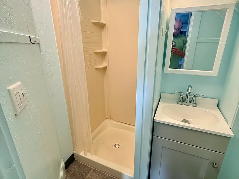 115 Flower Ave W #1 — Photo 14